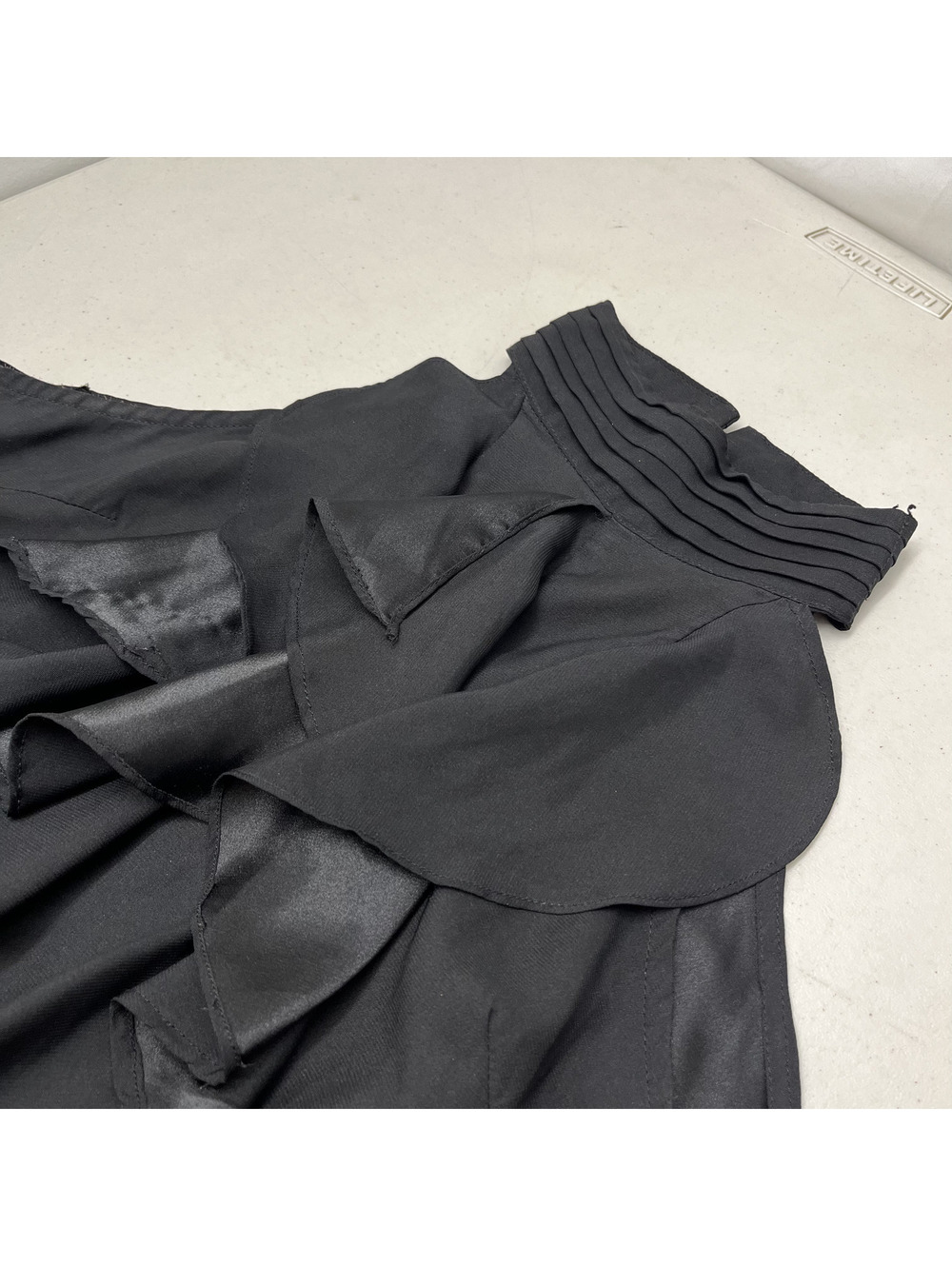 Vintage 100% Silk Black High Neck Top With Dramatic Ruffles Sz S Goth Evening - Picture 9 of 10